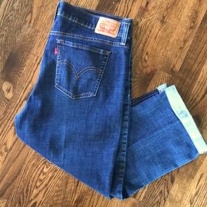 Levi’s Denim Crop 9” Jeans